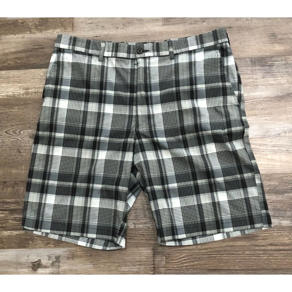 Grandslam Mens Size 38 Gray & Black Plaid Flat Front Golf Casual Shorts